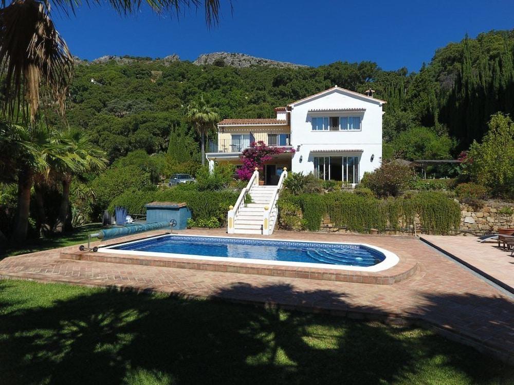 Kia Ora Retreat Casares Exterior photo