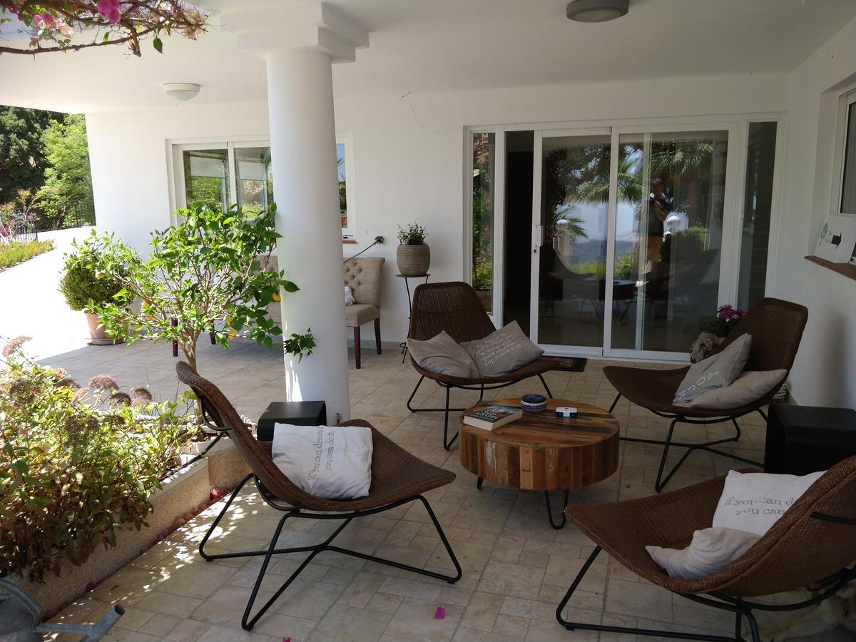 Kia Ora Retreat Casares Exterior photo